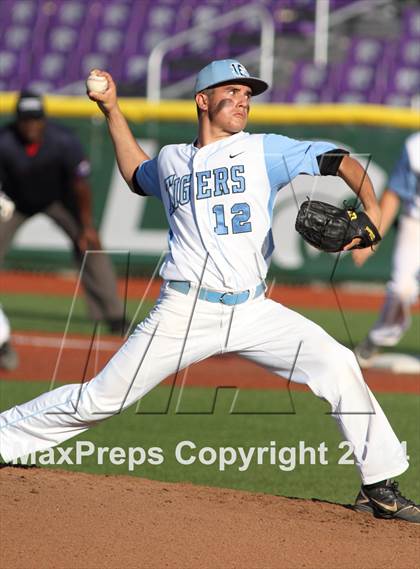 Thumbnail 2 in Blue Valley Southwest vs Eisenhower (KSHSAA 5A Playoff) photogallery.