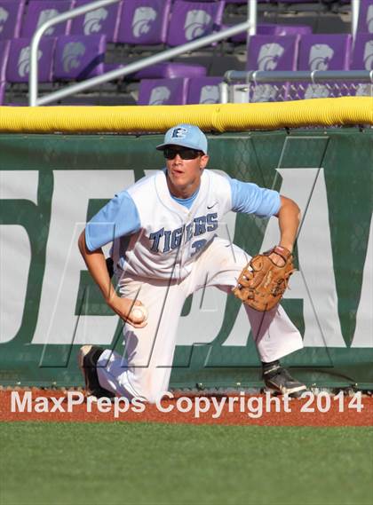 Thumbnail 3 in Blue Valley Southwest vs Eisenhower (KSHSAA 5A Playoff) photogallery.