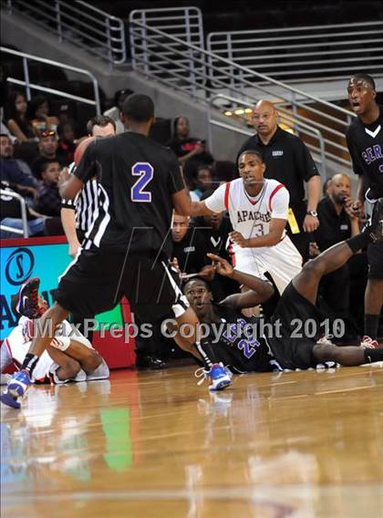 Thumbnail 2 in Centennial vs. Serra (CIF SoCal D3 Final) photogallery.