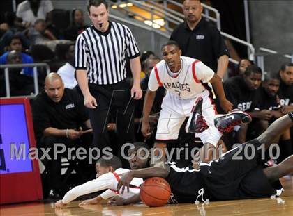 Thumbnail 2 in Centennial vs. Serra (CIF SoCal D3 Final) photogallery.