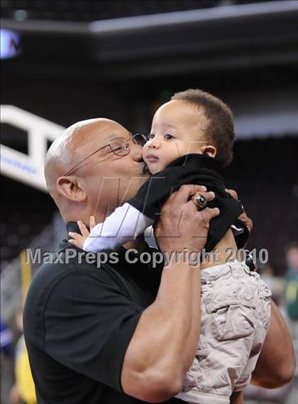 Thumbnail 1 in Centennial vs. Serra (CIF SoCal D3 Final) photogallery.