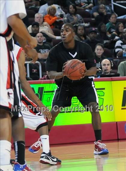 Thumbnail 3 in Centennial vs. Serra (CIF SoCal D3 Final) photogallery.