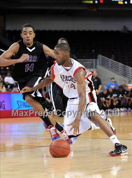 Thumbnail 3 in Centennial vs. Serra (CIF SoCal D3 Final) photogallery.