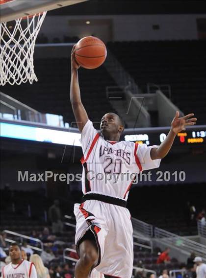Thumbnail 2 in Centennial vs. Serra (CIF SoCal D3 Final) photogallery.