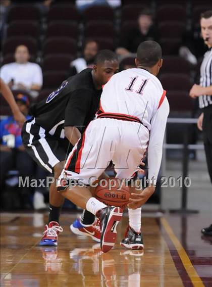 Thumbnail 3 in Centennial vs. Serra (CIF SoCal D3 Final) photogallery.