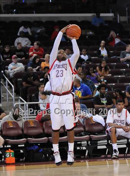 Thumbnail 2 in Centennial vs. Serra (CIF SoCal D3 Final) photogallery.