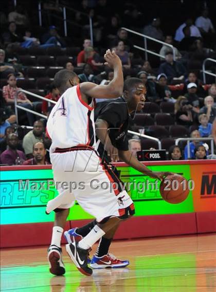 Thumbnail 1 in Centennial vs. Serra (CIF SoCal D3 Final) photogallery.