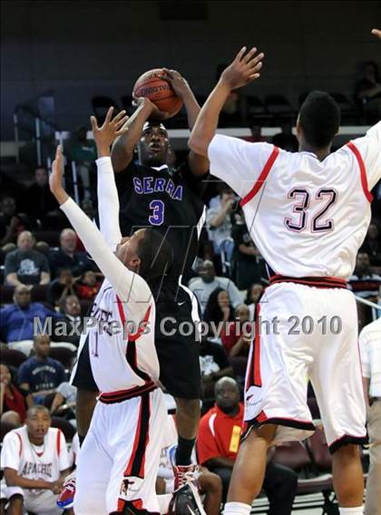 Thumbnail 1 in Centennial vs. Serra (CIF SoCal D3 Final) photogallery.