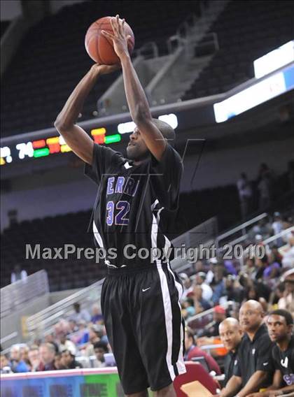 Thumbnail 1 in Centennial vs. Serra (CIF SoCal D3 Final) photogallery.