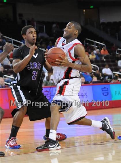 Thumbnail 3 in Centennial vs. Serra (CIF SoCal D3 Final) photogallery.