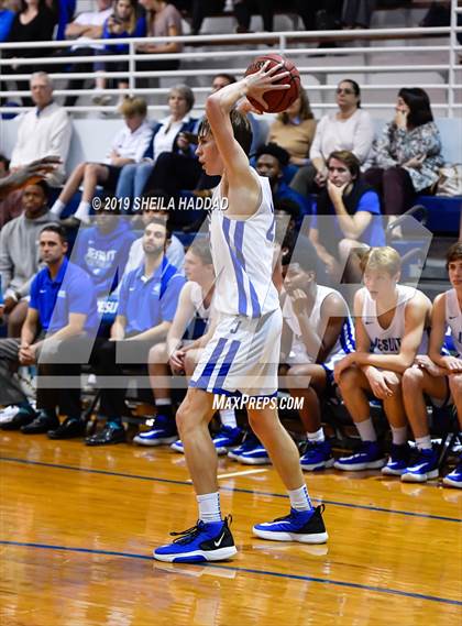 Thumbnail 2 in Chamberlain @ Jesuit photogallery.