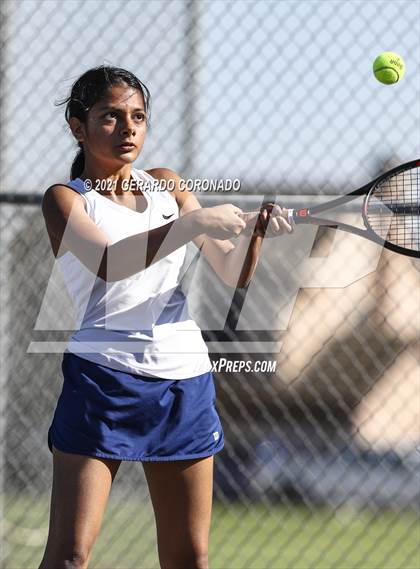 Thumbnail 1 in Escalon @ Sierra photogallery.