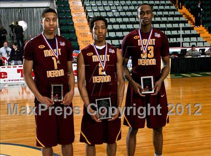 Thumbnail 1 in Mt. Vernon vs. Aquinas Institute (NYSPHSAA Class A Final) photogallery.