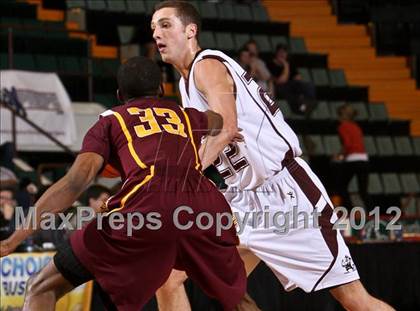 Thumbnail 3 in Mt. Vernon vs. Aquinas Institute (NYSPHSAA Class A Final) photogallery.