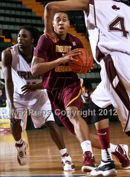 Thumbnail 2 in Mt. Vernon vs. Aquinas Institute (NYSPHSAA Class A Final) photogallery.