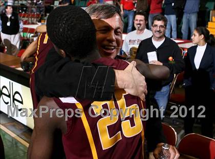 Thumbnail 1 in Mt. Vernon vs. Aquinas Institute (NYSPHSAA Class A Final) photogallery.