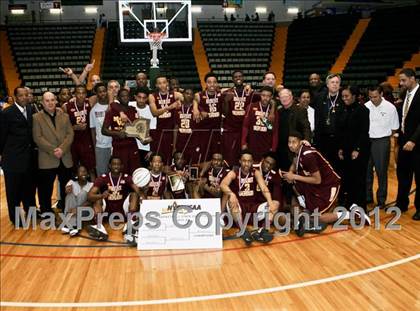 Thumbnail 2 in Mt. Vernon vs. Aquinas Institute (NYSPHSAA Class A Final) photogallery.