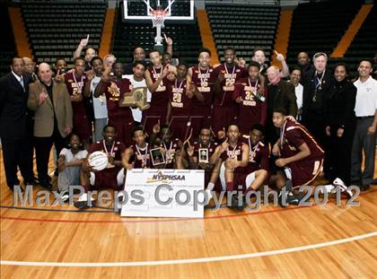 Thumbnail 1 in Mt. Vernon vs. Aquinas Institute (NYSPHSAA Class A Final) photogallery.