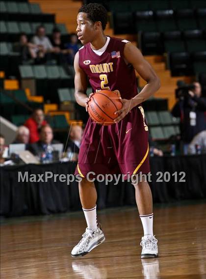 Thumbnail 1 in Mt. Vernon vs. Aquinas Institute (NYSPHSAA Class A Final) photogallery.