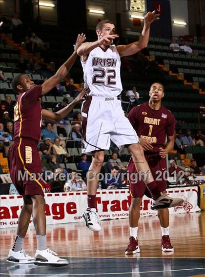 Thumbnail 1 in Mt. Vernon vs. Aquinas Institute (NYSPHSAA Class A Final) photogallery.