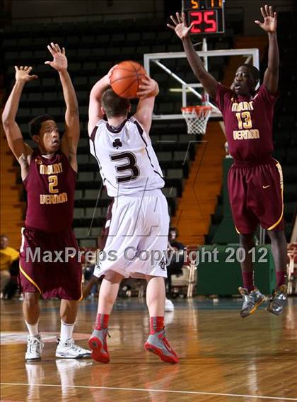 Thumbnail 3 in Mt. Vernon vs. Aquinas Institute (NYSPHSAA Class A Final) photogallery.