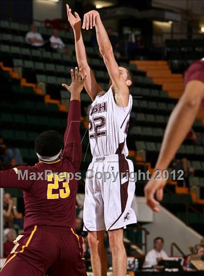 Thumbnail 3 in Mt. Vernon vs. Aquinas Institute (NYSPHSAA Class A Final) photogallery.