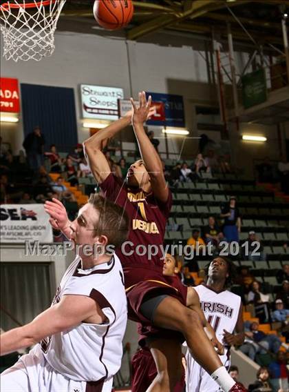 Thumbnail 1 in Mt. Vernon vs. Aquinas Institute (NYSPHSAA Class A Final) photogallery.