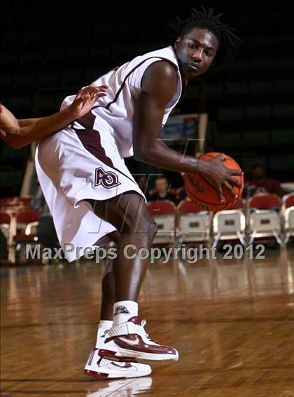 Thumbnail 1 in Mt. Vernon vs. Aquinas Institute (NYSPHSAA Class A Final) photogallery.