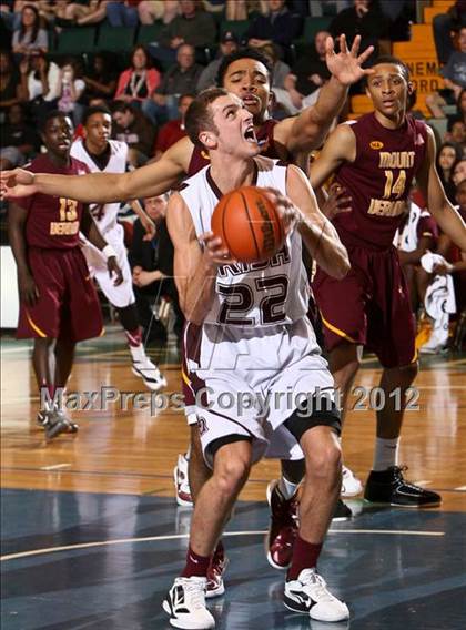 Thumbnail 1 in Mt. Vernon vs. Aquinas Institute (NYSPHSAA Class A Final) photogallery.