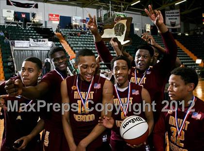 Thumbnail 1 in Mt. Vernon vs. Aquinas Institute (NYSPHSAA Class A Final) photogallery.