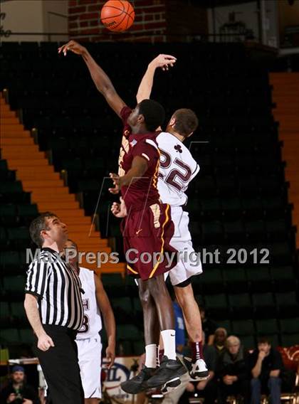 Thumbnail 1 in Mt. Vernon vs. Aquinas Institute (NYSPHSAA Class A Final) photogallery.