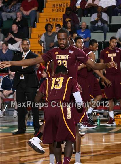 Thumbnail 2 in Mt. Vernon vs. Aquinas Institute (NYSPHSAA Class A Final) photogallery.