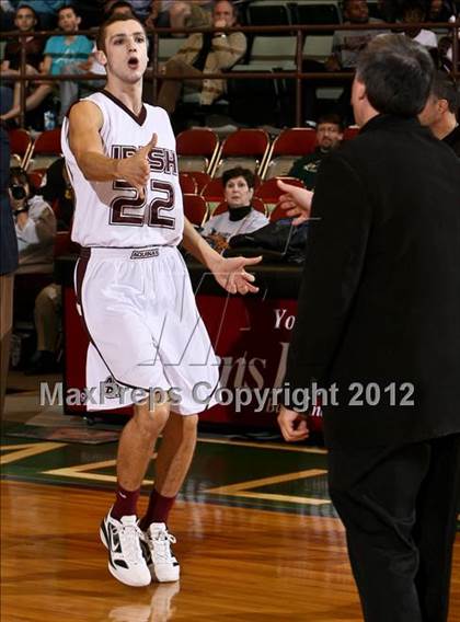 Thumbnail 3 in Mt. Vernon vs. Aquinas Institute (NYSPHSAA Class A Final) photogallery.
