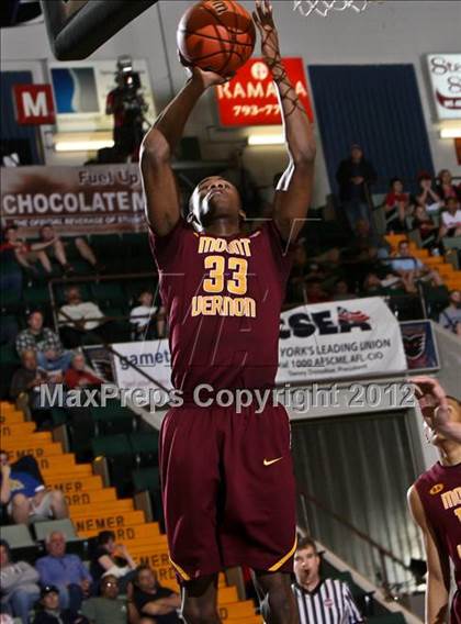 Thumbnail 2 in Mt. Vernon vs. Aquinas Institute (NYSPHSAA Class A Final) photogallery.