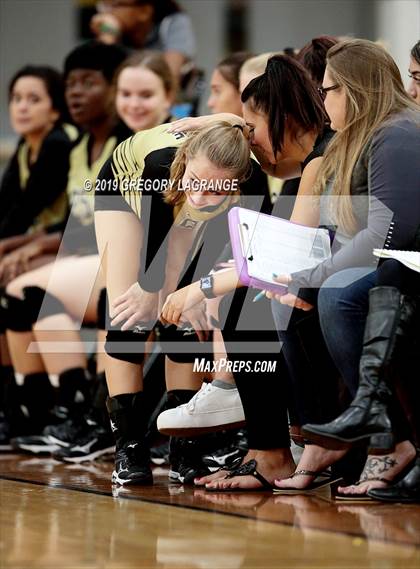 Thumbnail 2 in Abilene vs Fossil Ridge photogallery.