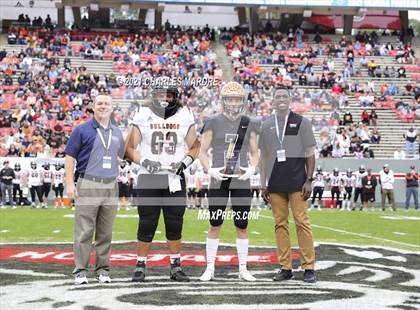 Thumbnail 3 in Shelby vs. Wallace-Rose Hill (NCHSAA 2A State Championship) photogallery.