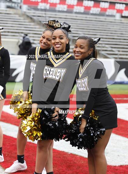 Thumbnail 2 in Shelby vs. Wallace-Rose Hill (NCHSAA 2A State Championship) photogallery.