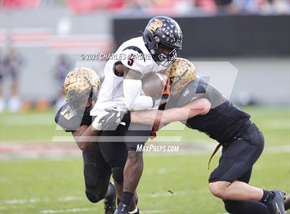 Thumbnail 1 in Shelby vs. Wallace-Rose Hill (NCHSAA 2A State Championship) photogallery.