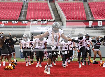 Thumbnail 1 in Shelby vs. Wallace-Rose Hill (NCHSAA 2A State Championship) photogallery.