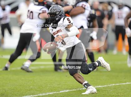 Thumbnail 2 in Shelby vs. Wallace-Rose Hill (NCHSAA 2A State Championship) photogallery.