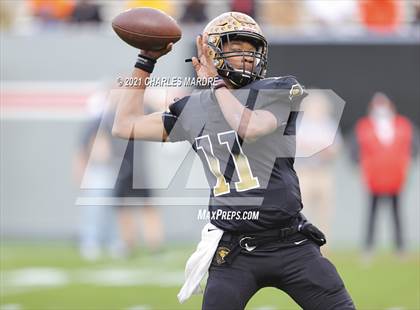 Thumbnail 1 in Shelby vs. Wallace-Rose Hill (NCHSAA 2A State Championship) photogallery.