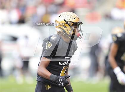 Thumbnail 1 in Shelby vs. Wallace-Rose Hill (NCHSAA 2A State Championship) photogallery.