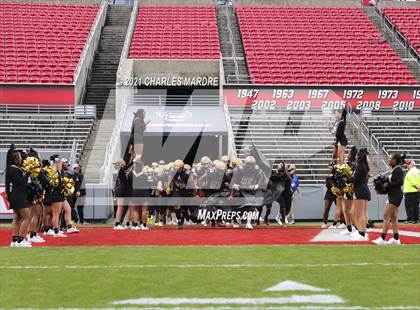 Thumbnail 2 in Shelby vs. Wallace-Rose Hill (NCHSAA 2A State Championship) photogallery.