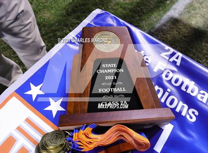 Thumbnail 2 in Shelby vs. Wallace-Rose Hill (NCHSAA 2A State Championship) photogallery.