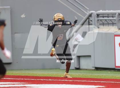 Thumbnail 3 in Shelby vs. Wallace-Rose Hill (NCHSAA 2A State Championship) photogallery.