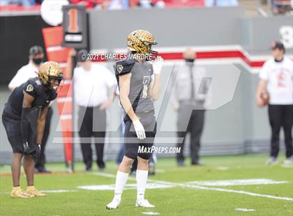 Thumbnail 2 in Shelby vs. Wallace-Rose Hill (NCHSAA 2A State Championship) photogallery.