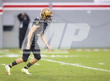 Thumbnail 1 in Shelby vs. Wallace-Rose Hill (NCHSAA 2A State Championship) photogallery.