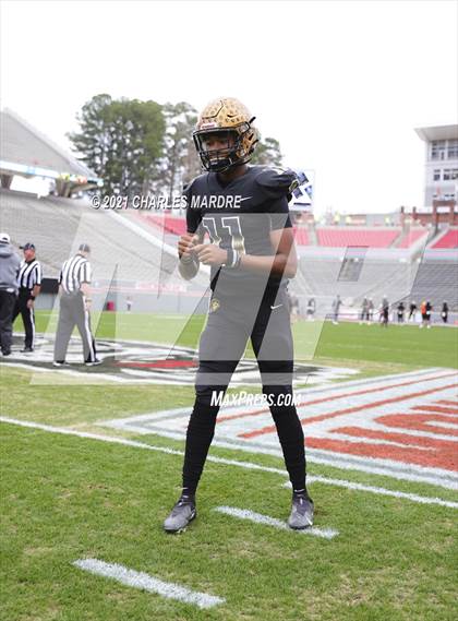 Thumbnail 2 in Shelby vs. Wallace-Rose Hill (NCHSAA 2A State Championship) photogallery.