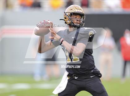 Thumbnail 3 in Shelby vs. Wallace-Rose Hill (NCHSAA 2A State Championship) photogallery.