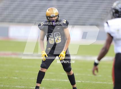 Thumbnail 2 in Shelby vs. Wallace-Rose Hill (NCHSAA 2A State Championship) photogallery.